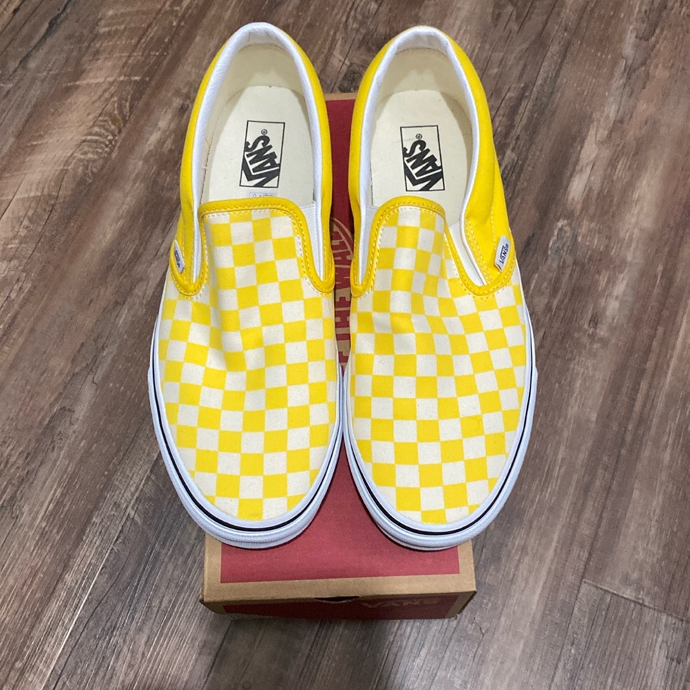 Men’s Vans Classic Slip on Yellow Size 11.5